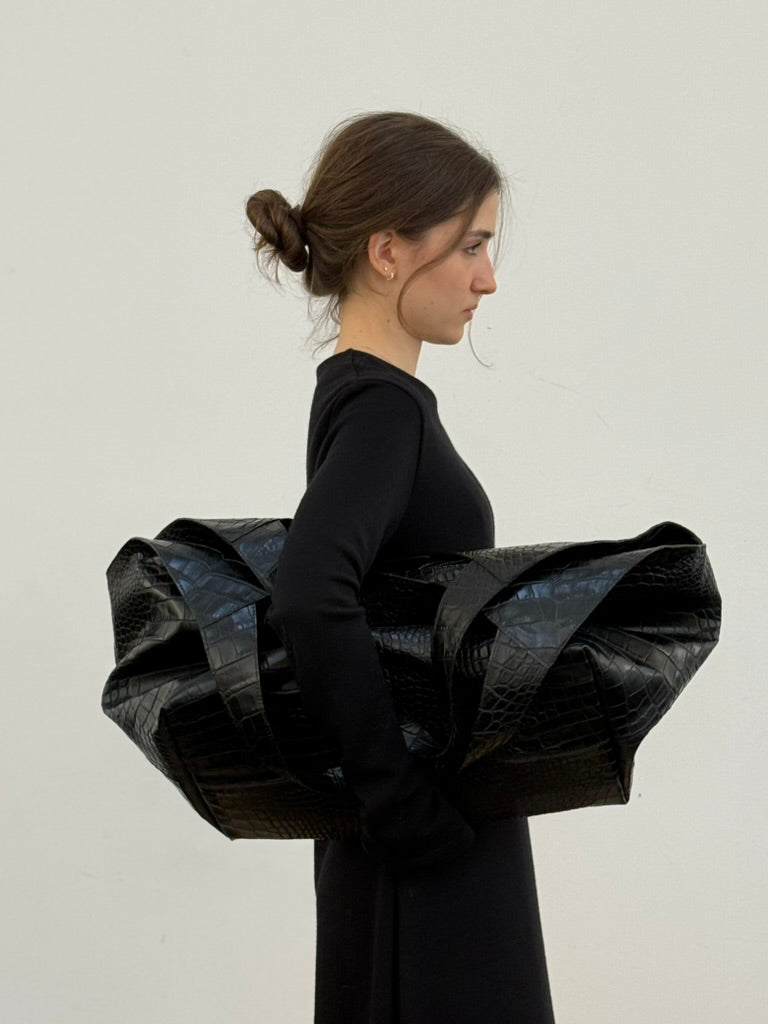 GRAND Tote croko - černá