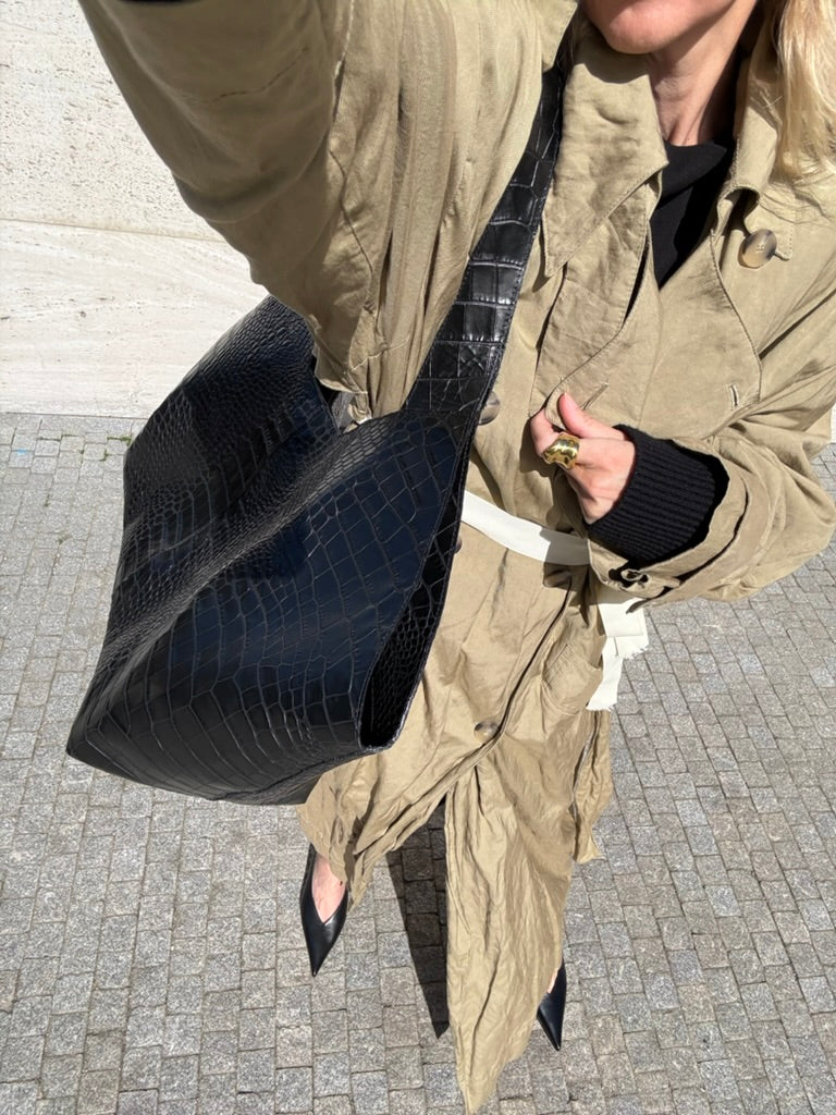 GRAND Tote croko - černá