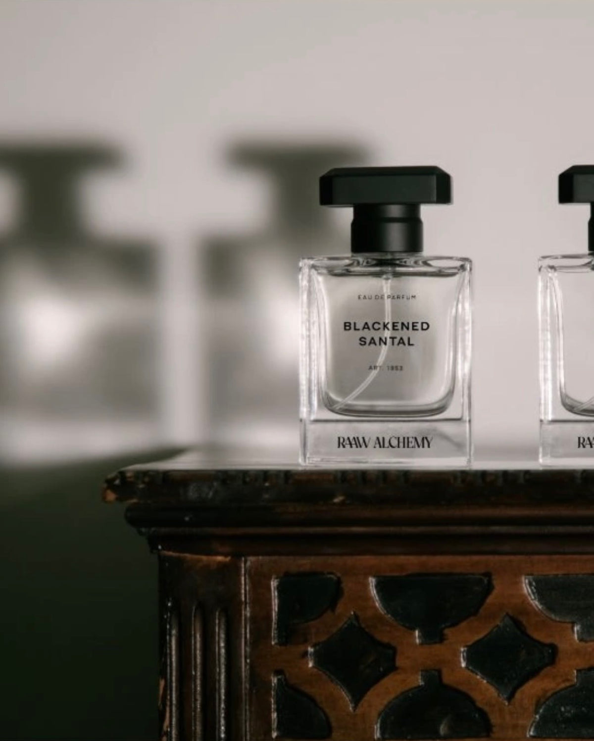 BLACKENED SANTAL RAAW ALCHEMY