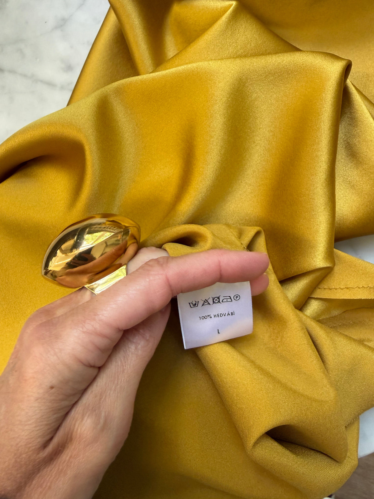 Hedvábné šaty slip silk dress - zlatožluté