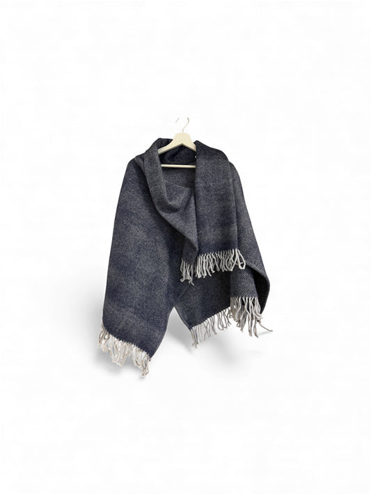 Vlněný pléd s třásněmi - wool cape